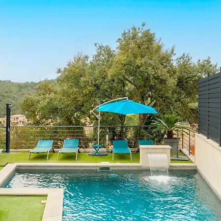 Magnifique Avec Piscine En Bord De 르프라데
