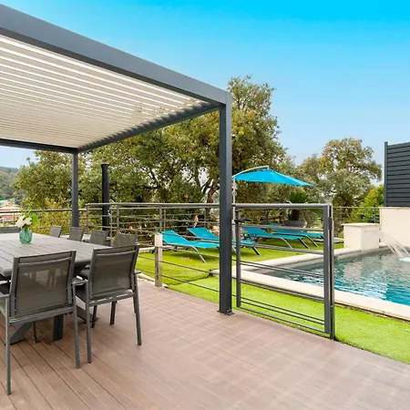 Villa Magnifique Avec Piscine En Bord De *